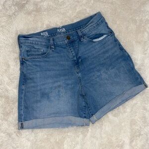 a.n.a High Rise Midi Shorts